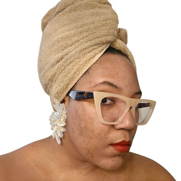 Vintage Gold Sequin and Pearl Clip-On Earrings | 3.50" | Circa 1980s-1990s - Picture 10 of 14